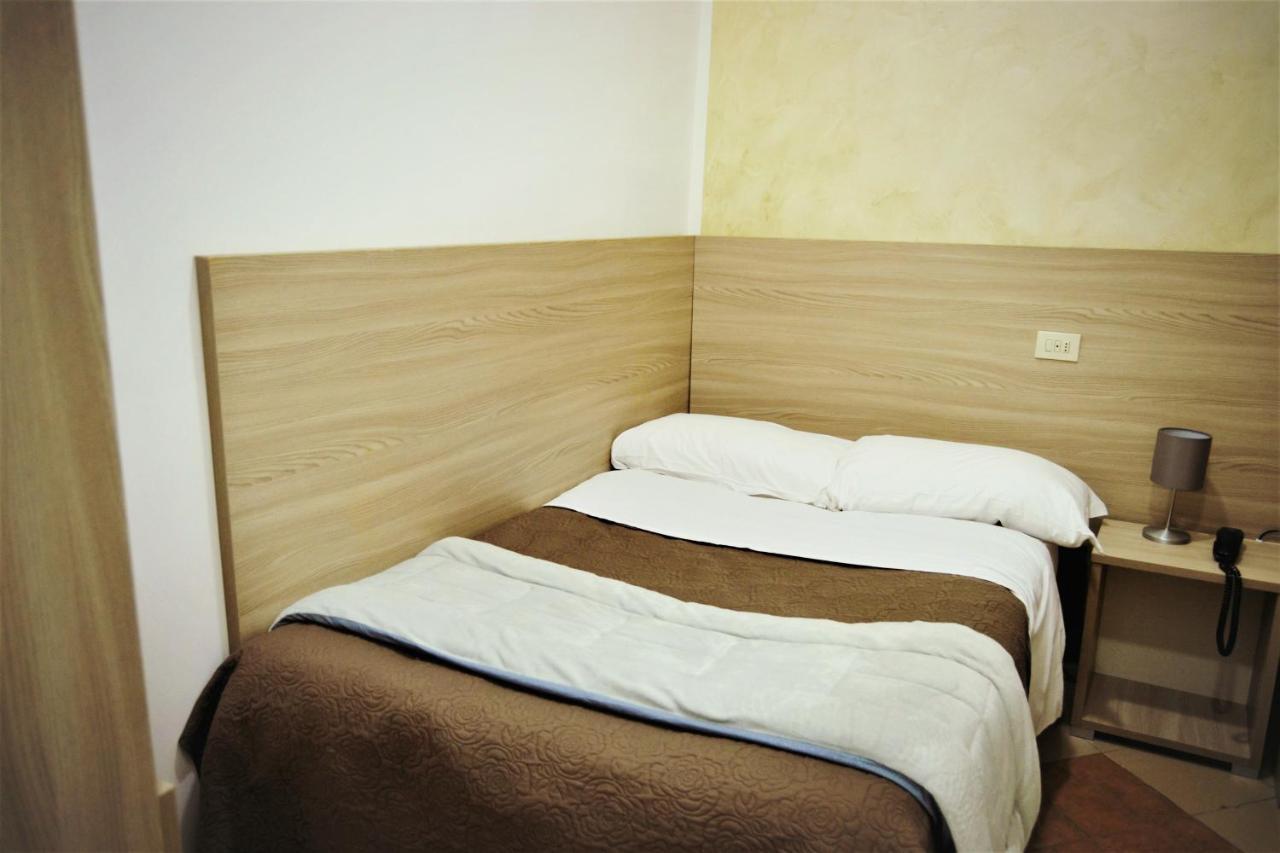 Colombo Hotel 3*